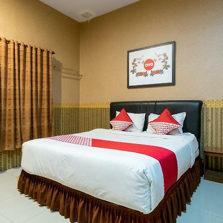 מדאן Oyo 741 Hotel Labuhan Raya מראה חיצוני תמונה