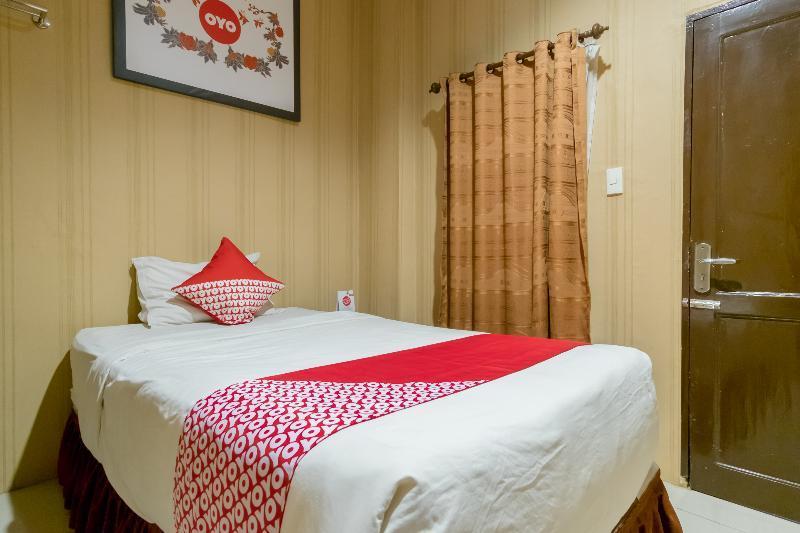 מדאן Oyo 741 Hotel Labuhan Raya מראה חיצוני תמונה