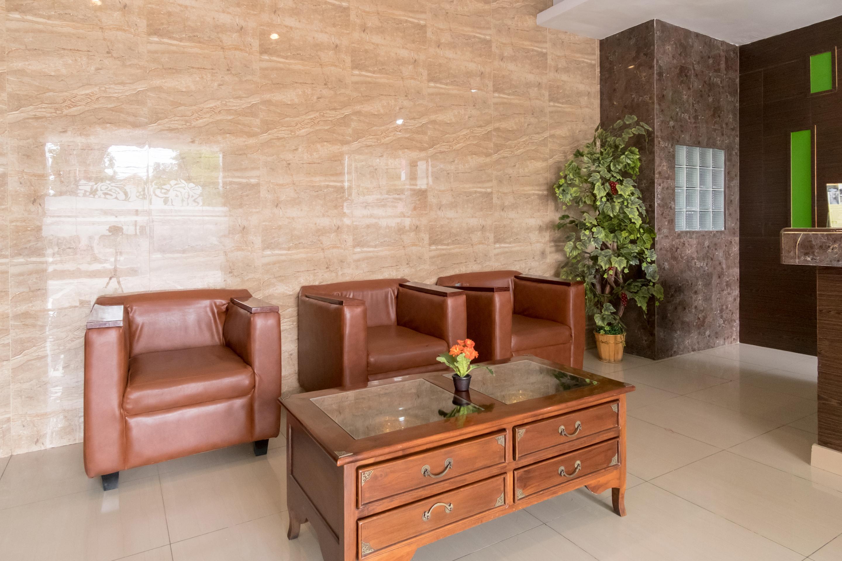 מדאן Oyo 741 Hotel Labuhan Raya מראה חיצוני תמונה