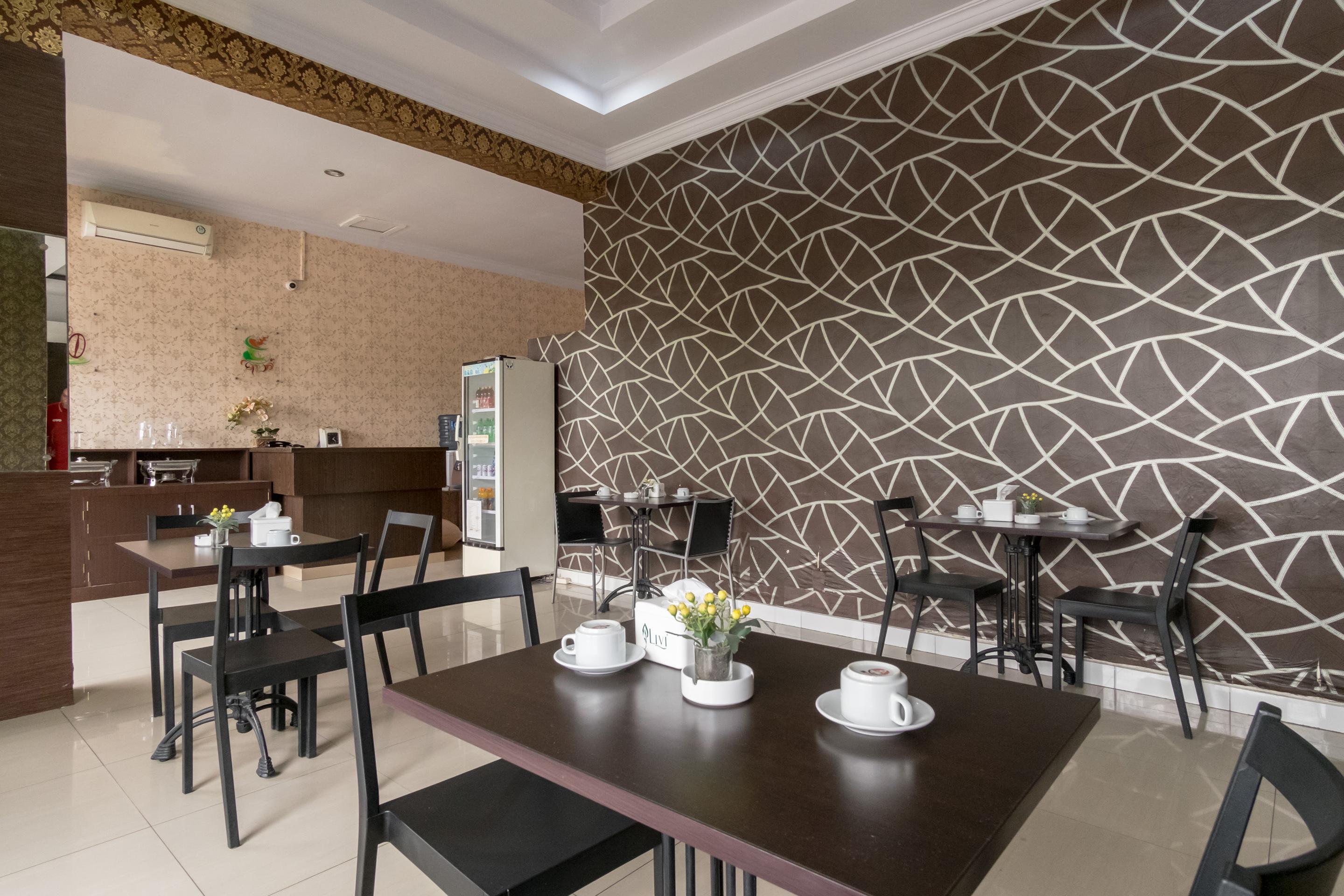 מדאן Oyo 741 Hotel Labuhan Raya מראה חיצוני תמונה