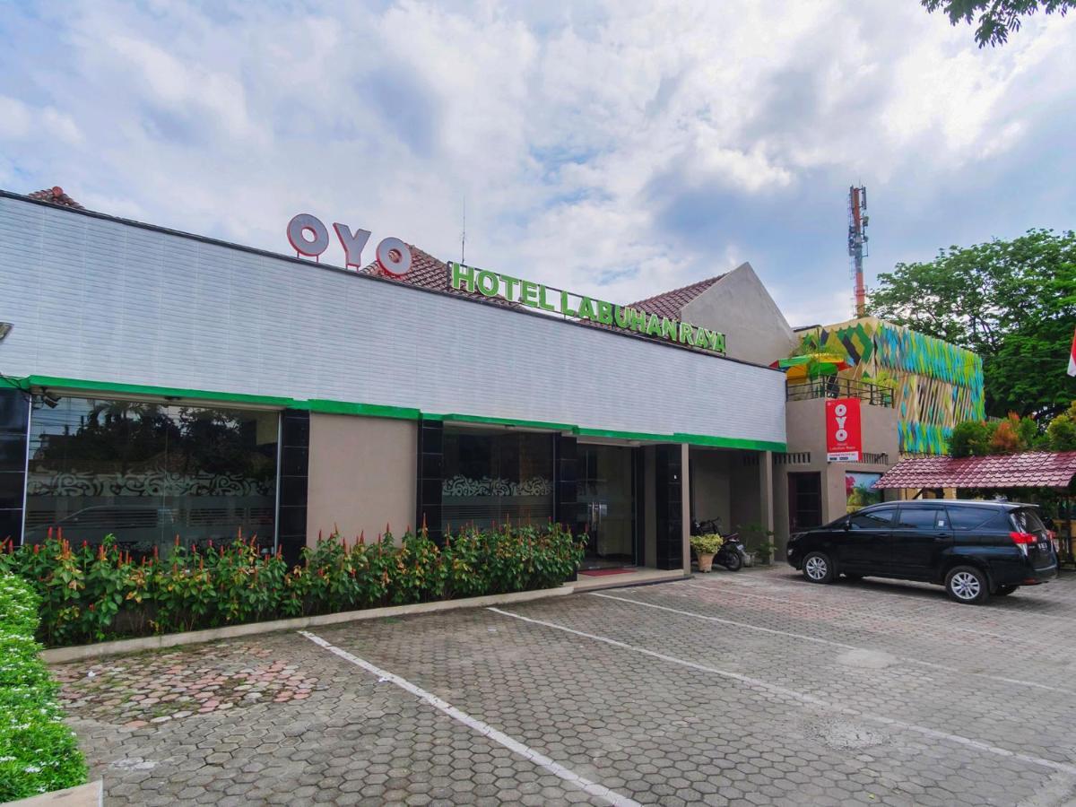 מדאן Oyo 741 Hotel Labuhan Raya מראה חיצוני תמונה