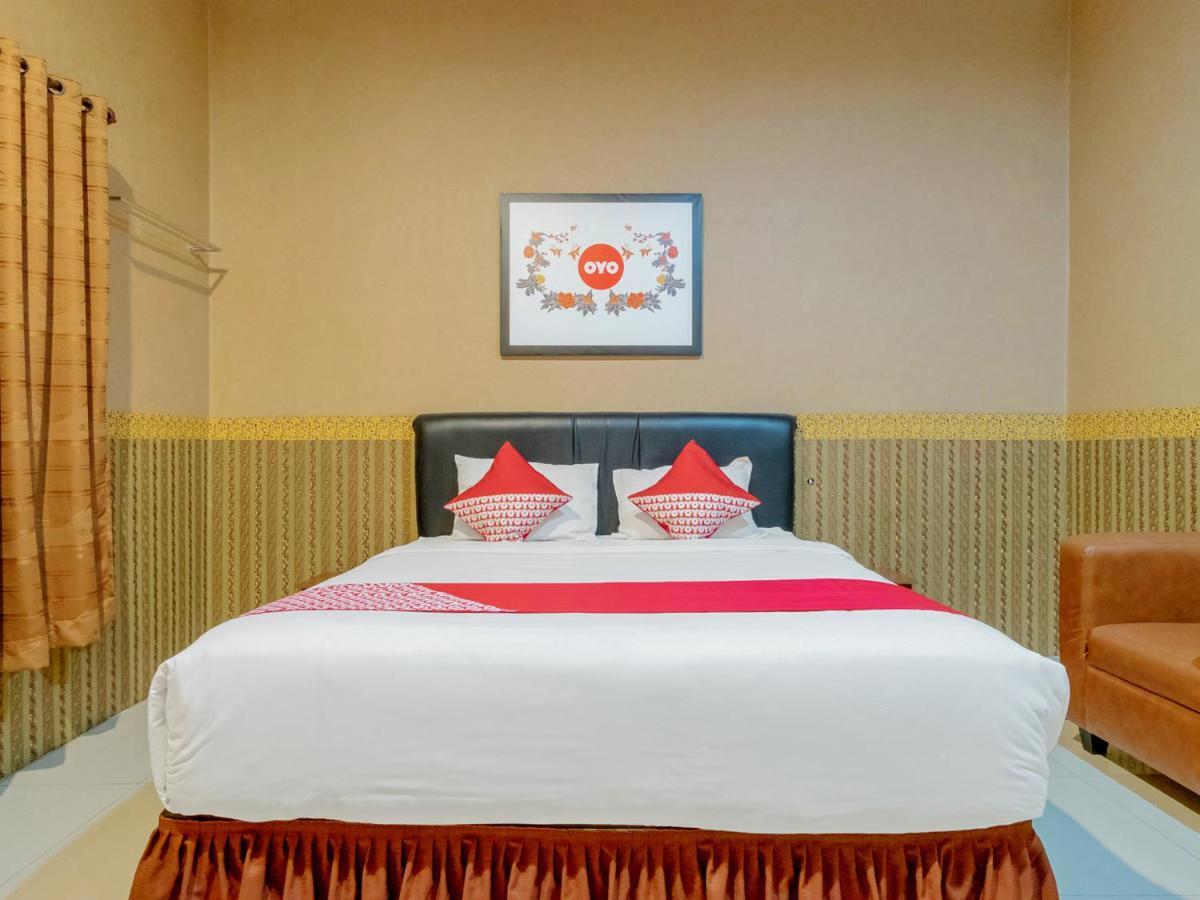 מדאן Oyo 741 Hotel Labuhan Raya מראה חיצוני תמונה