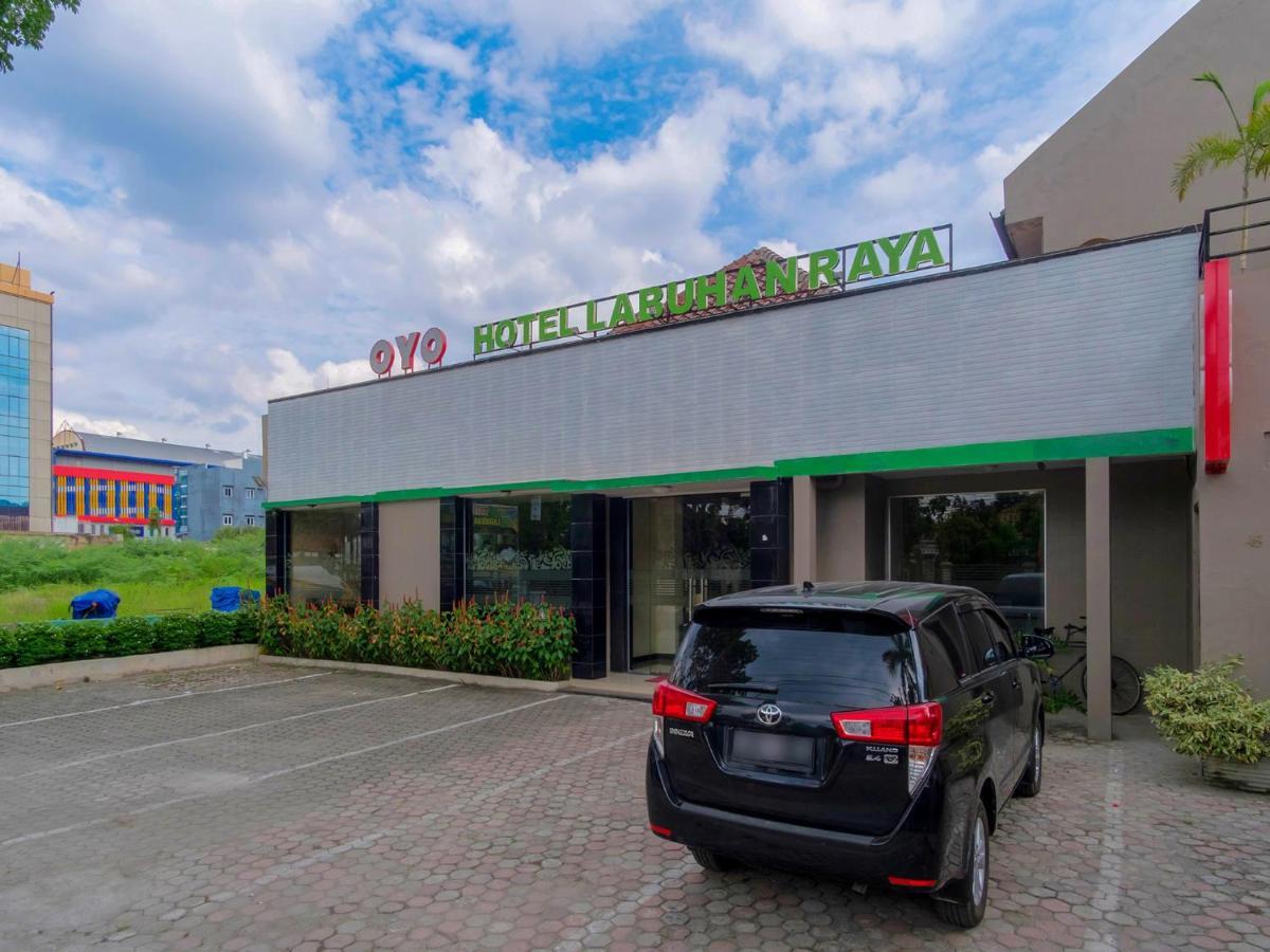 מדאן Oyo 741 Hotel Labuhan Raya מראה חיצוני תמונה