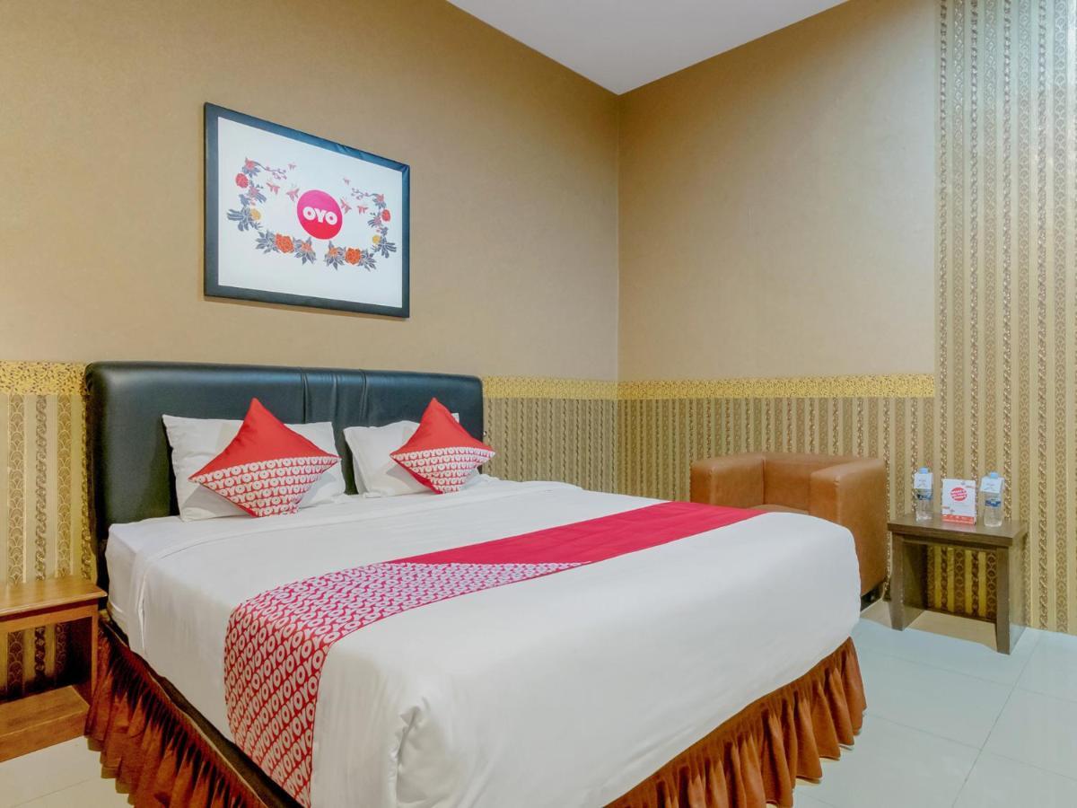 מדאן Oyo 741 Hotel Labuhan Raya מראה חיצוני תמונה