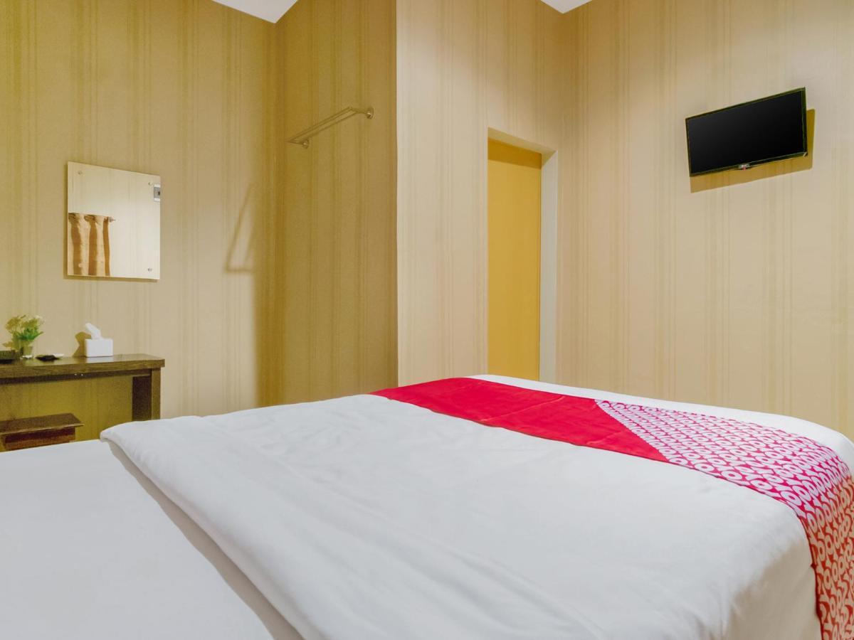 מדאן Oyo 741 Hotel Labuhan Raya מראה חיצוני תמונה