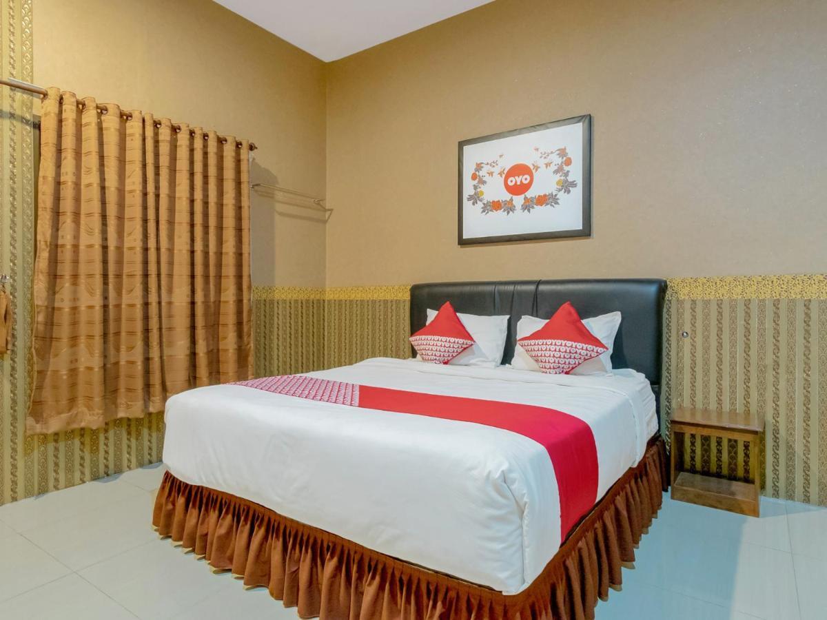 מדאן Oyo 741 Hotel Labuhan Raya מראה חיצוני תמונה