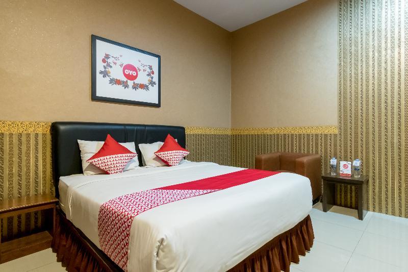 מדאן Oyo 741 Hotel Labuhan Raya מראה חיצוני תמונה