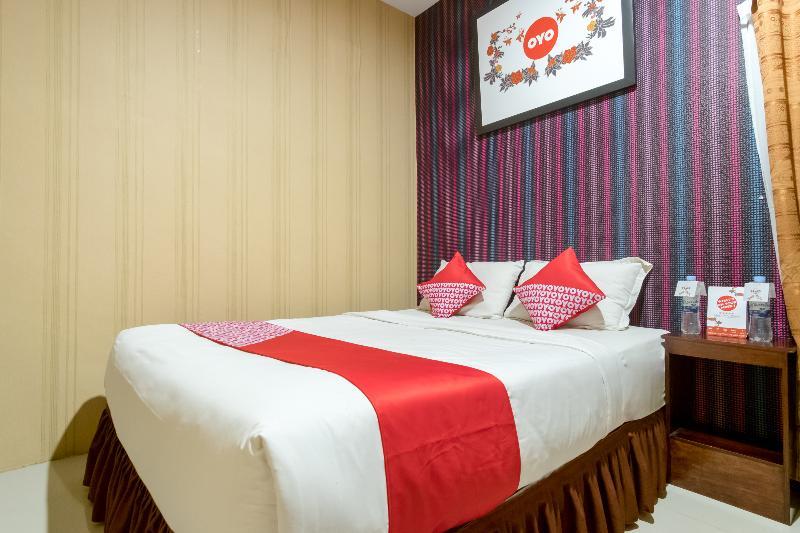 מדאן Oyo 741 Hotel Labuhan Raya מראה חיצוני תמונה